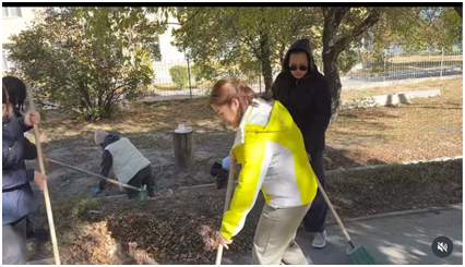 11 қазан күні қалалық сенбілікке К. УшинскийМұғалімдер мен қызметкерлер мектеп аумағы мен оған іргелес аймақтарды қоқыстан тазарту жұмыстарын жүргізді.